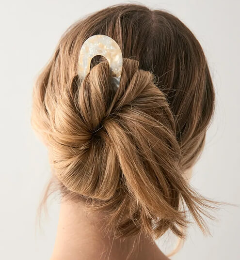 Pearl effect hair clip