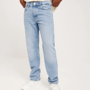 Slim fit blue jeans