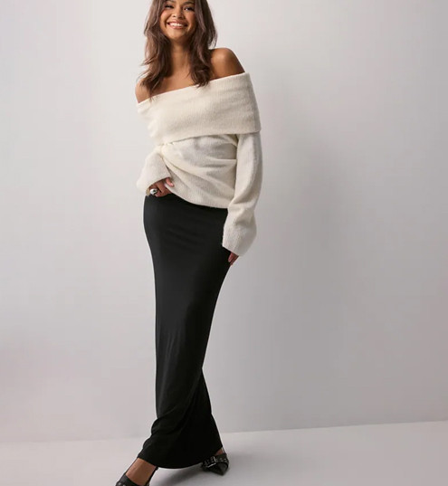 Off-Shoulder knit dress